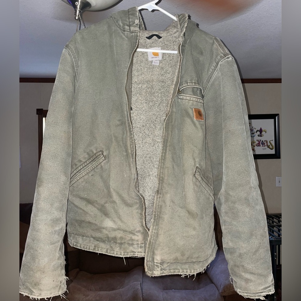 Vintage worn Carhartt jacket!